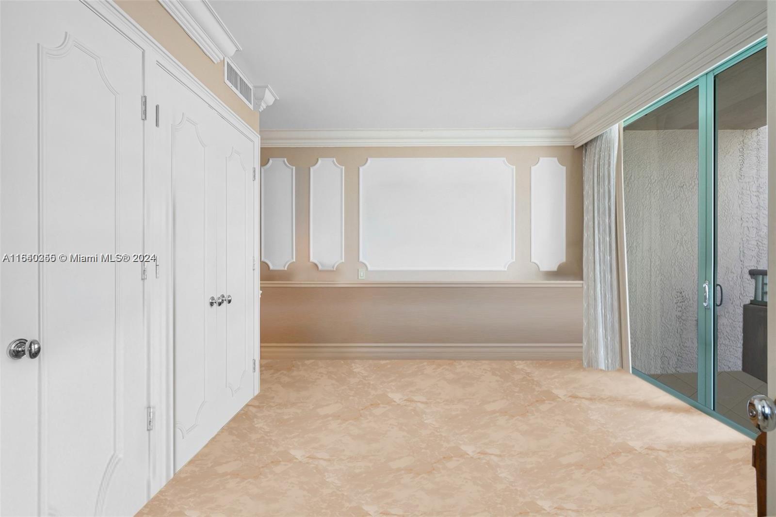 THE EXECUTIVE RESIDENCES - Residential