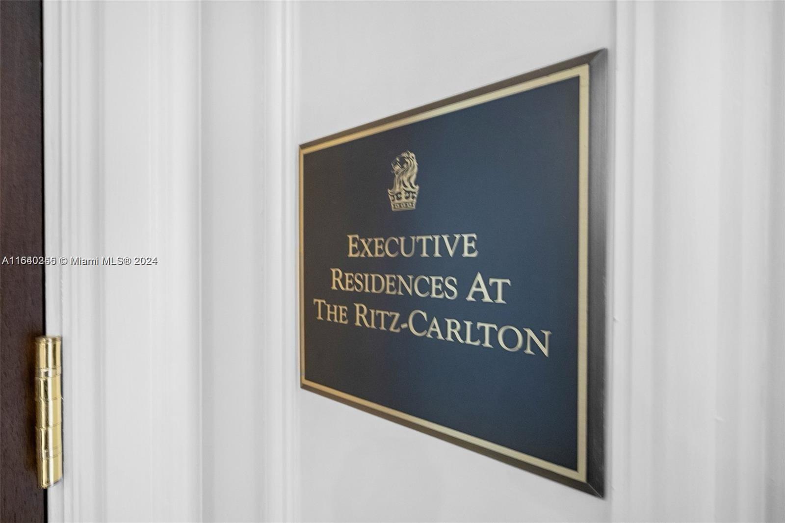 THE EXECUTIVE RESIDENCES - Residential