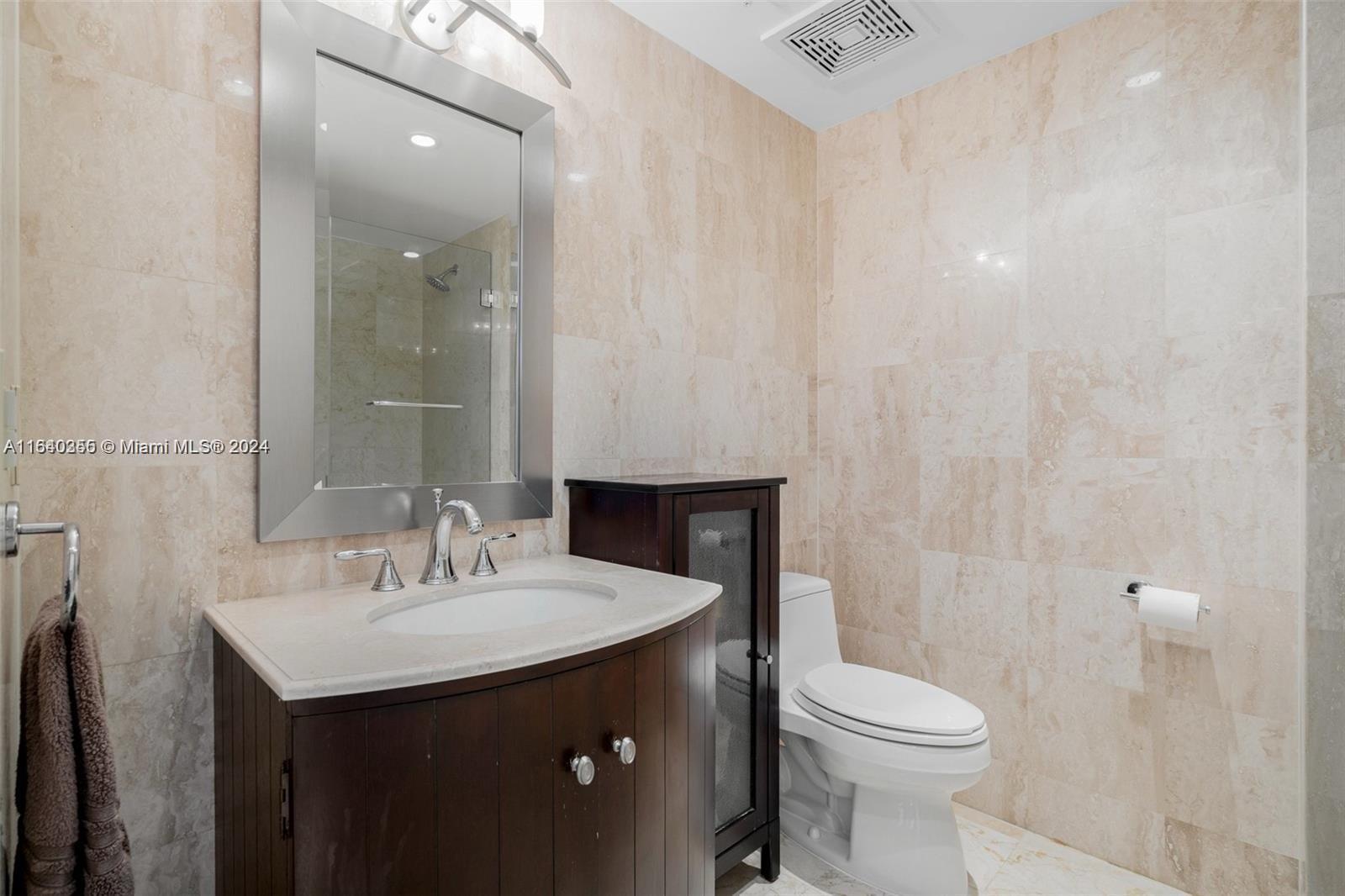 THE EXECUTIVE RESIDENCES - Residential