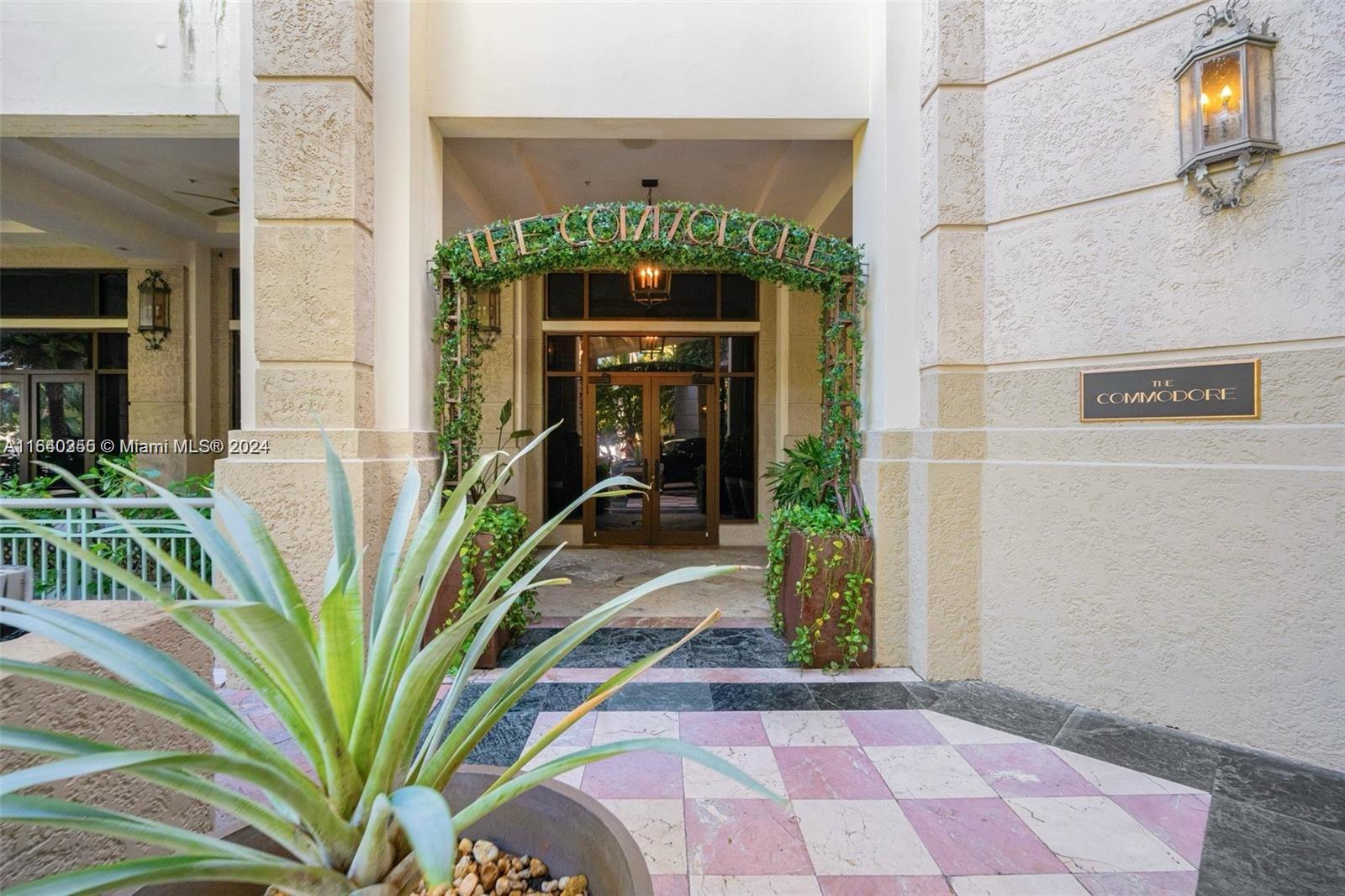 THE EXECUTIVE RESIDENCES - Residential