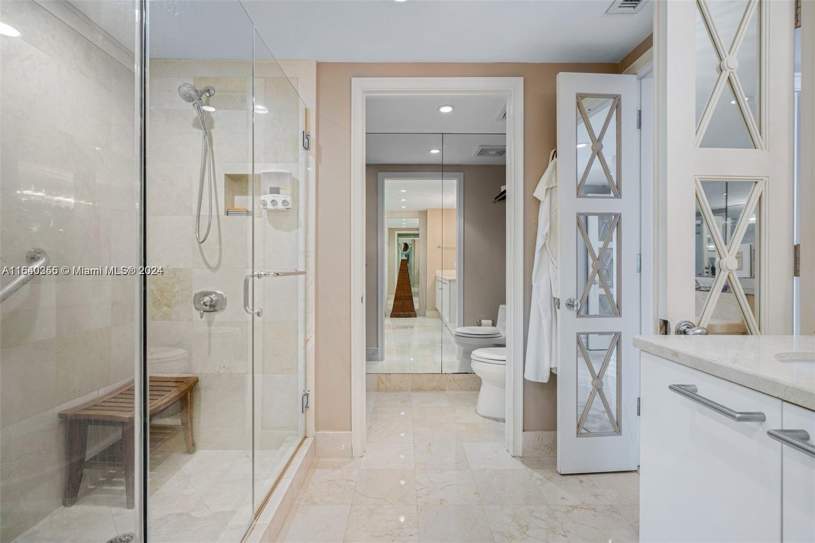 THE EXECUTIVE RESIDENCES - Residential