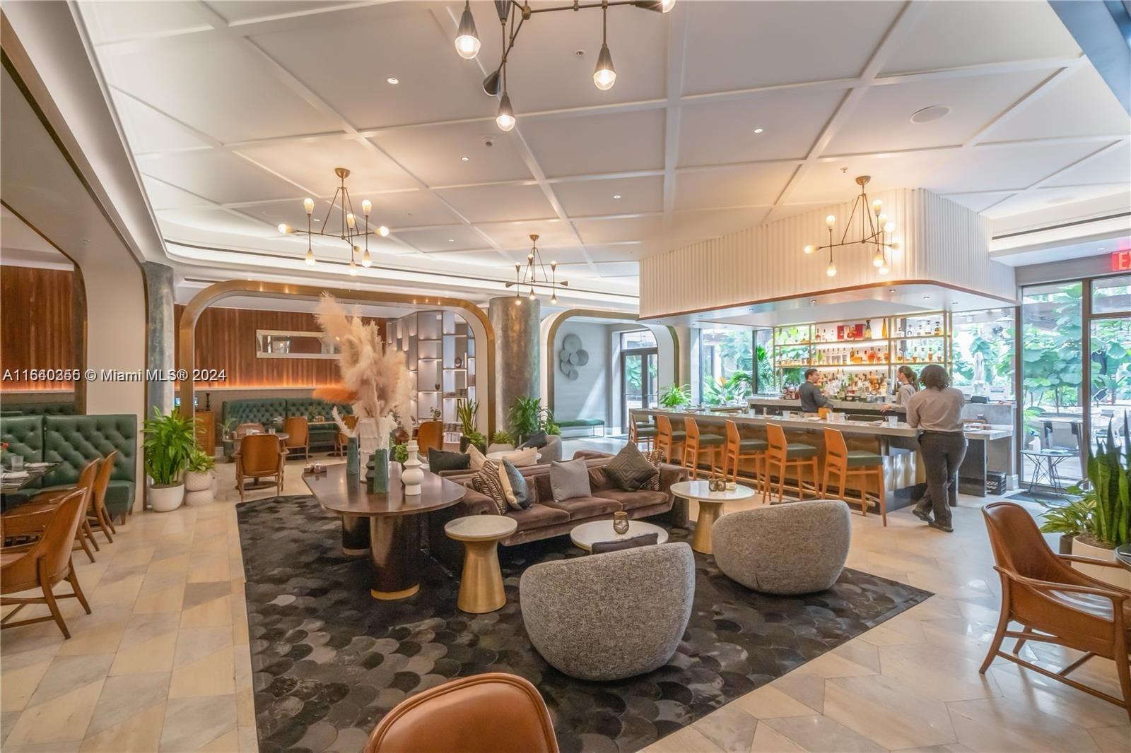 THE EXECUTIVE RESIDENCES - Residential