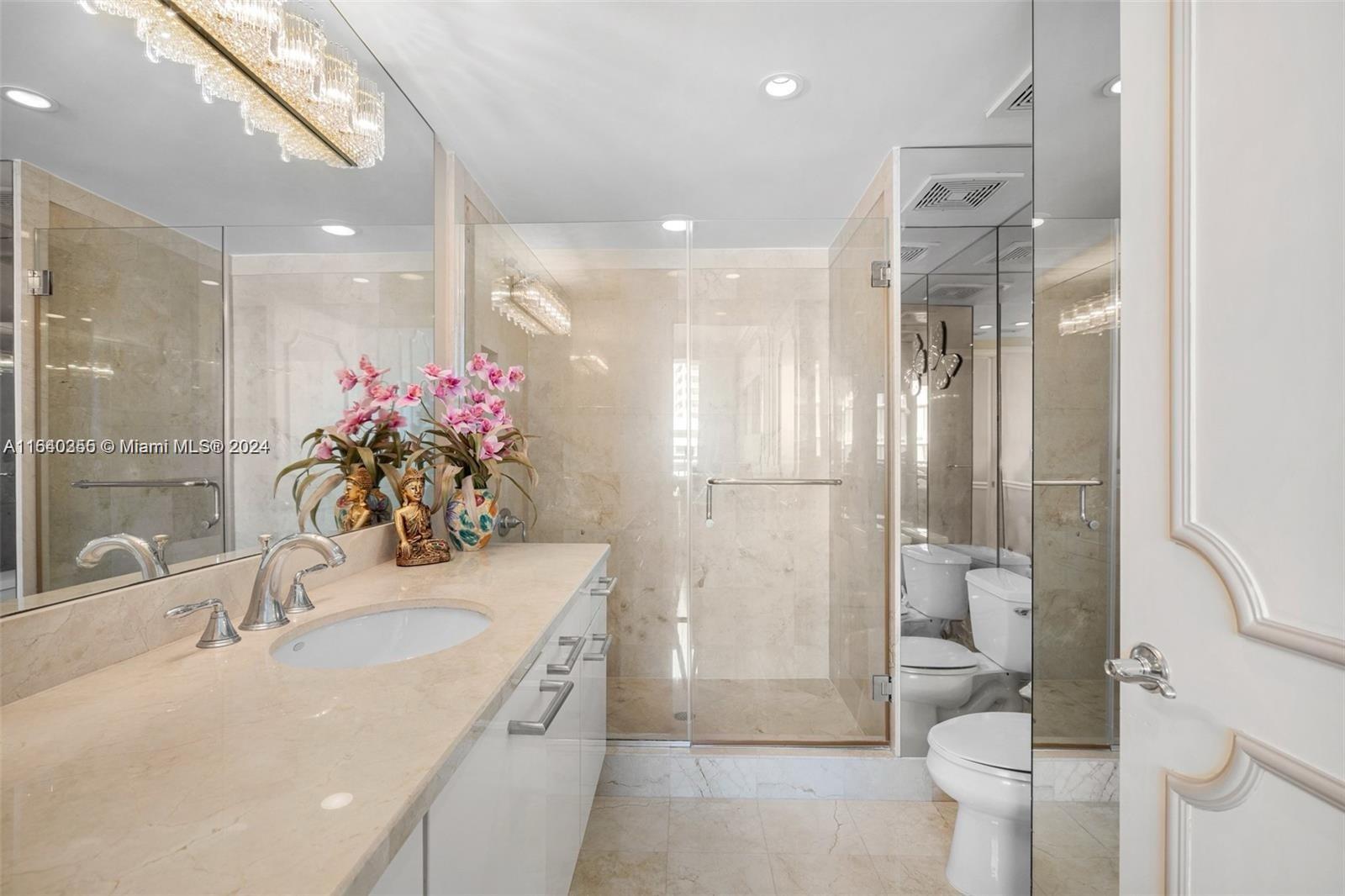 THE EXECUTIVE RESIDENCES - Residential