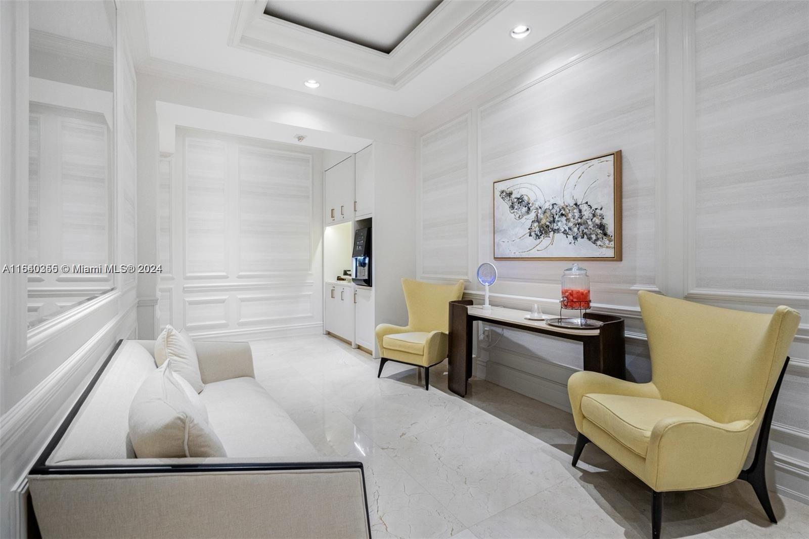 THE EXECUTIVE RESIDENCES - Residential