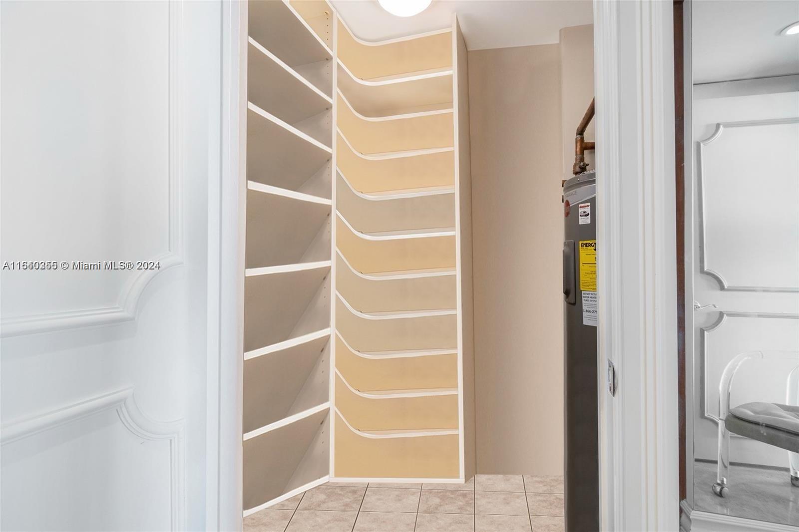 THE EXECUTIVE RESIDENCES - Residential