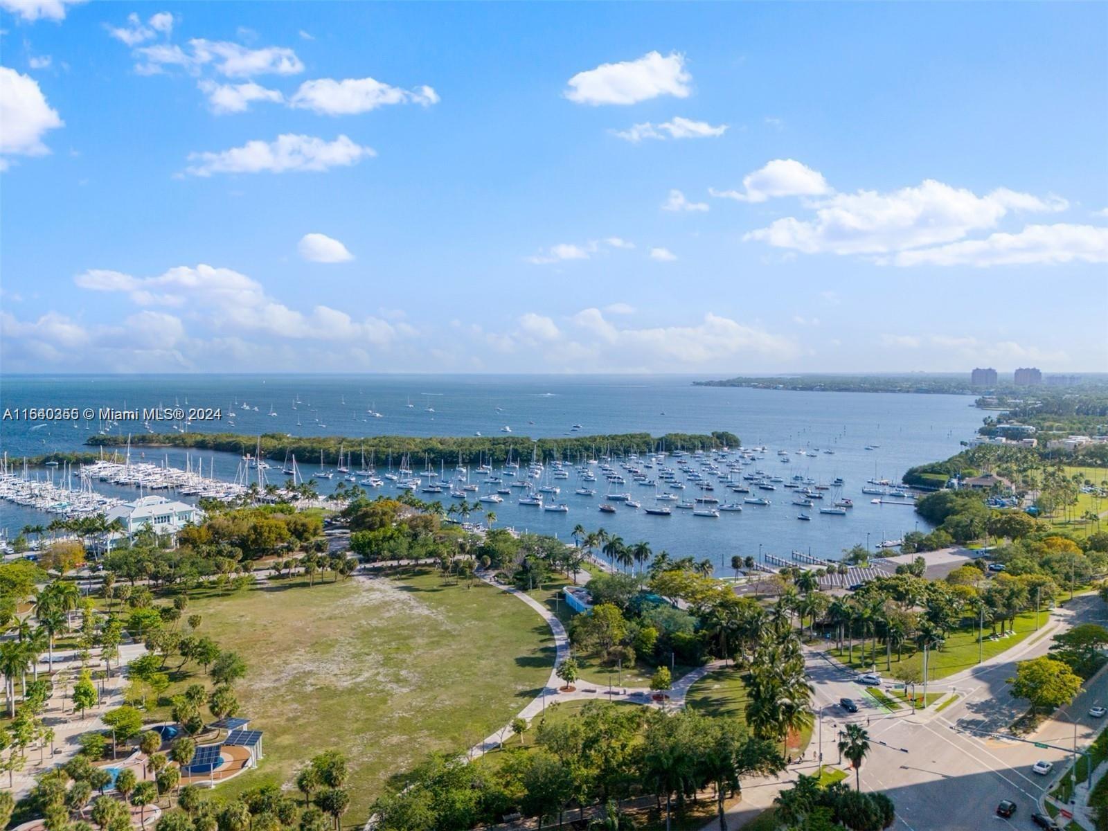 THE EXECUTIVE RESIDENCES - Residential