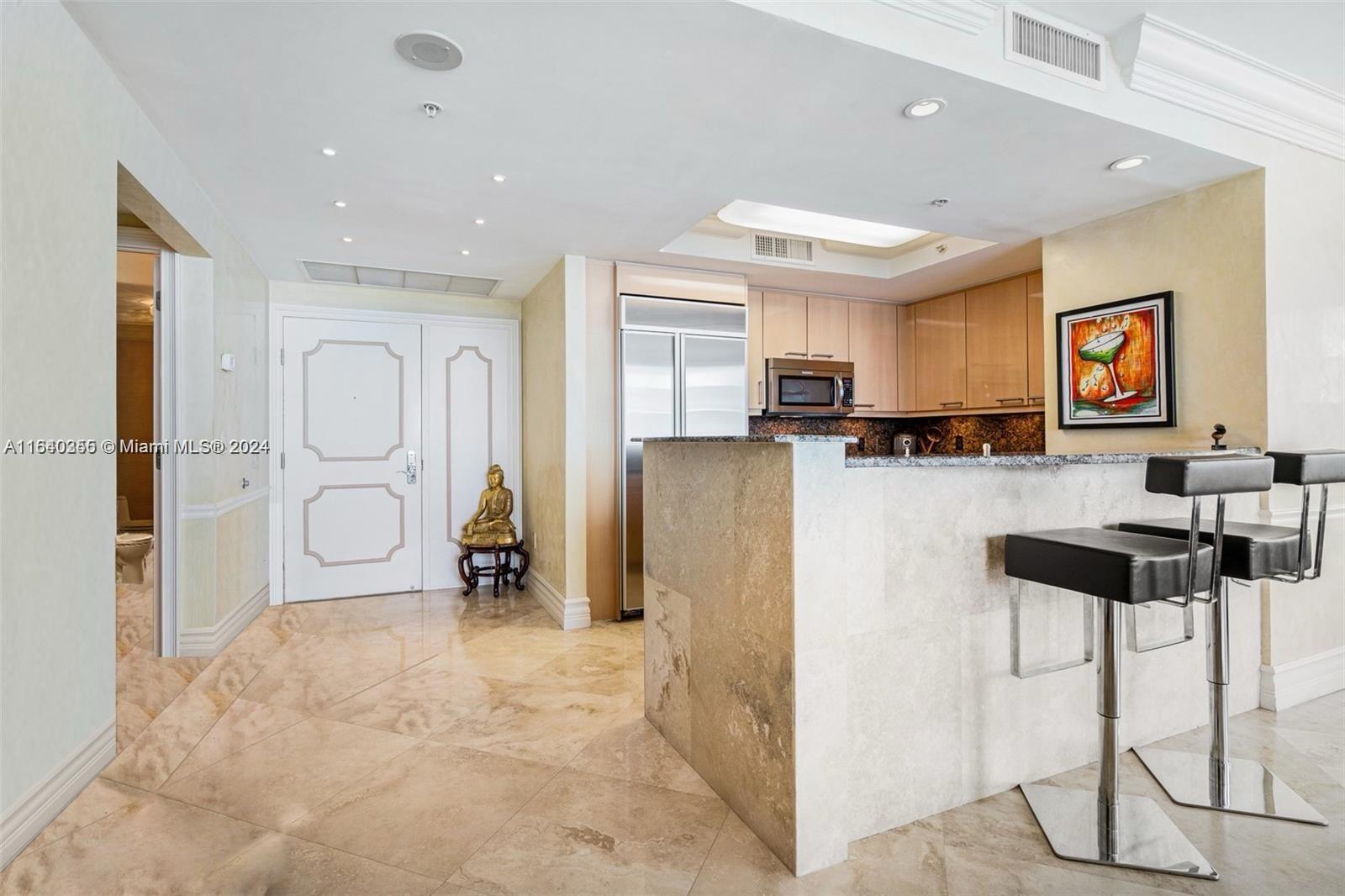 THE EXECUTIVE RESIDENCES - Residential