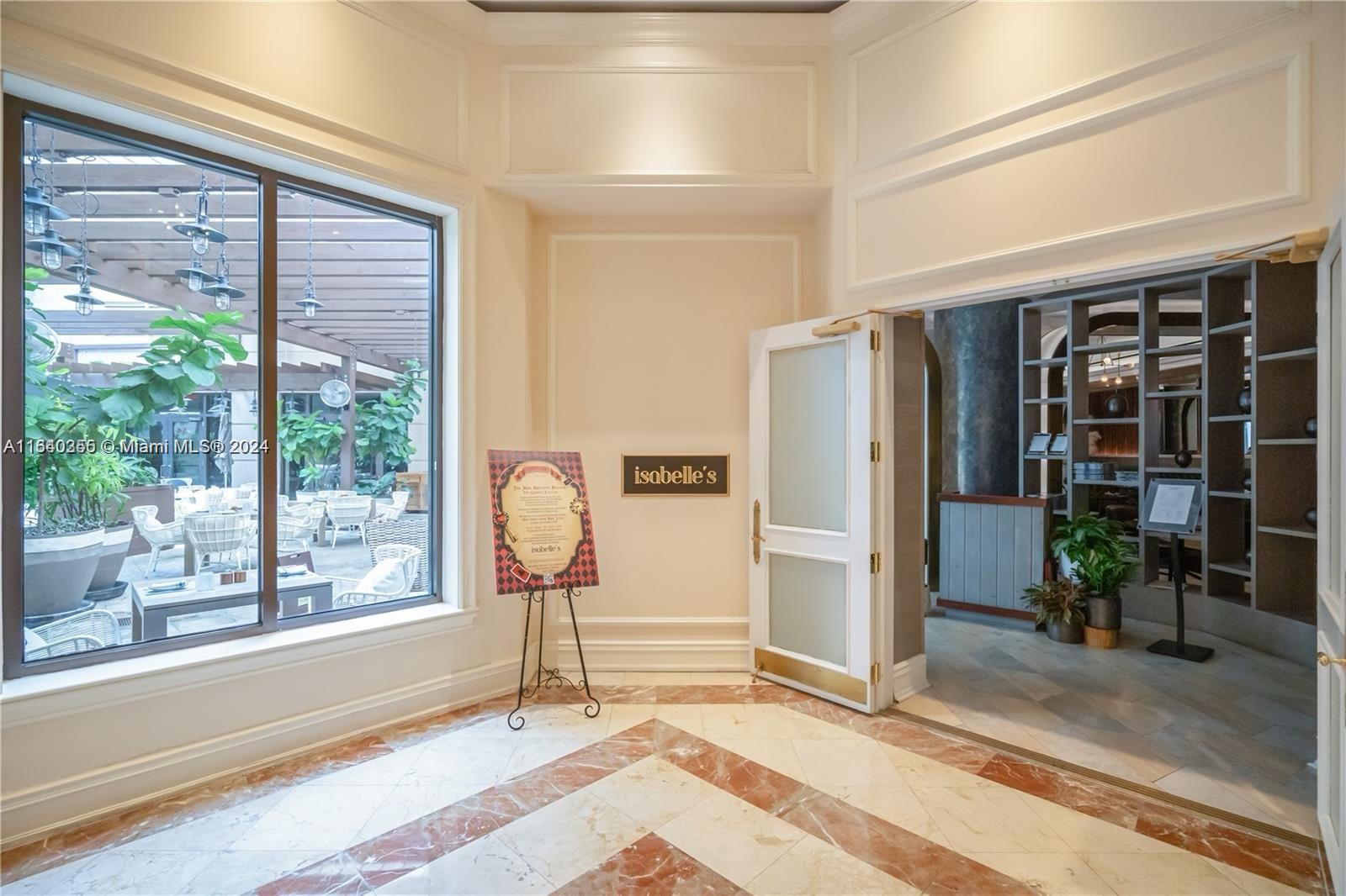 THE EXECUTIVE RESIDENCES - Residential