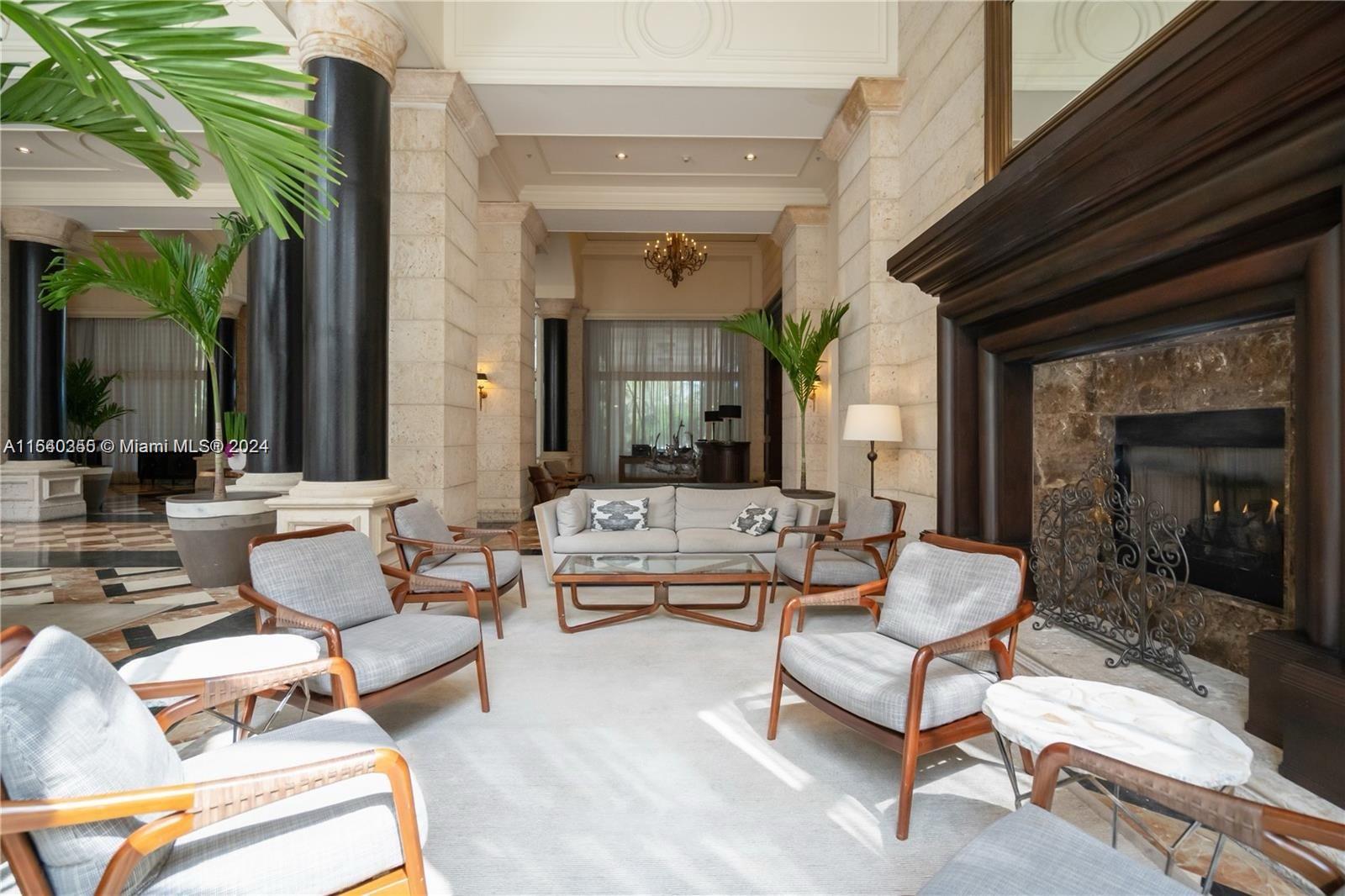 THE EXECUTIVE RESIDENCES - Residential