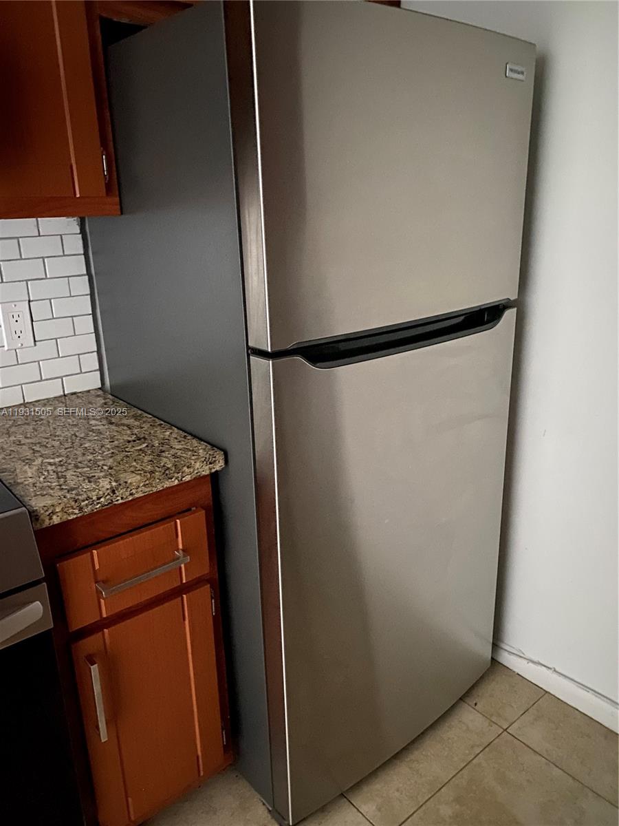 NEW HAMPTON AT CENTURY VI - Residential Lease