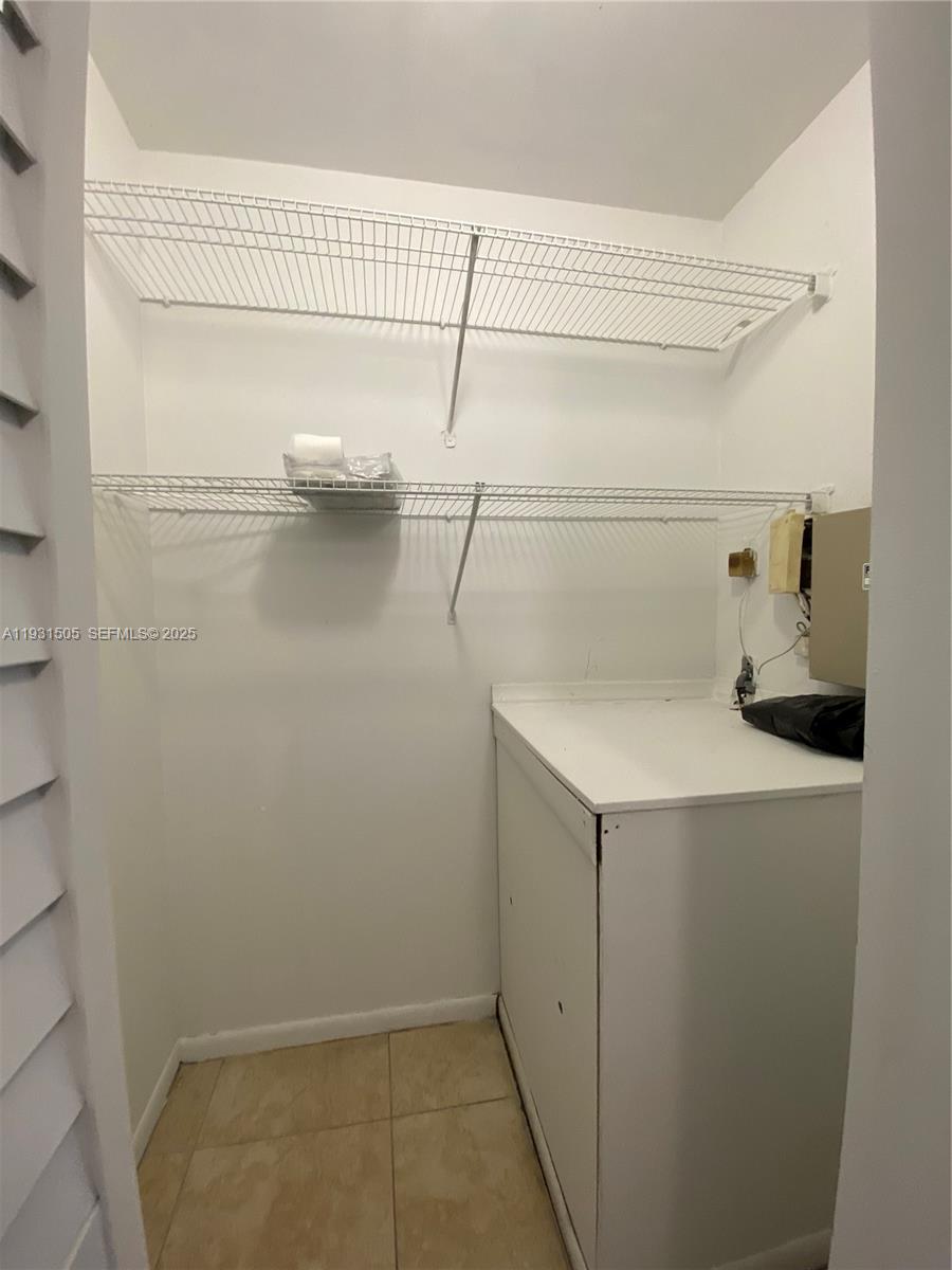 NEW HAMPTON AT CENTURY VI - Residential Lease