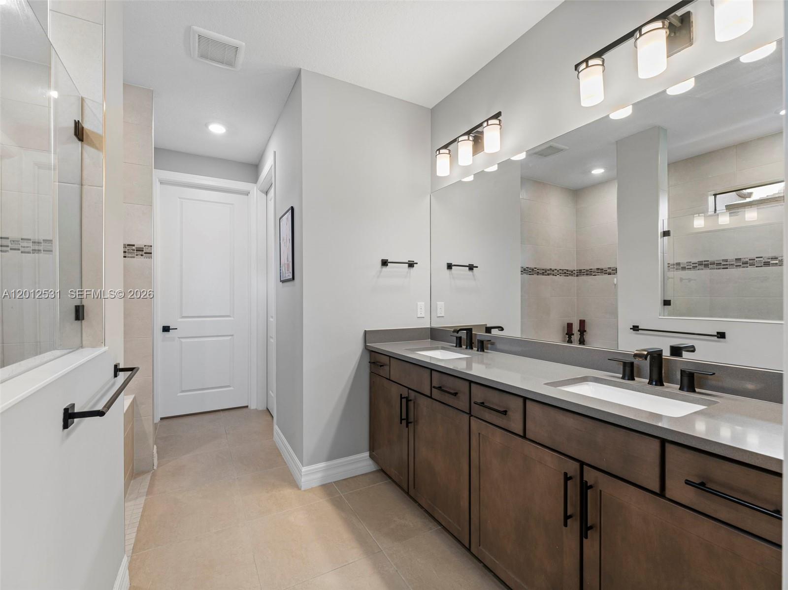 OAK TREE PROPERTY REDEVEL - Residential