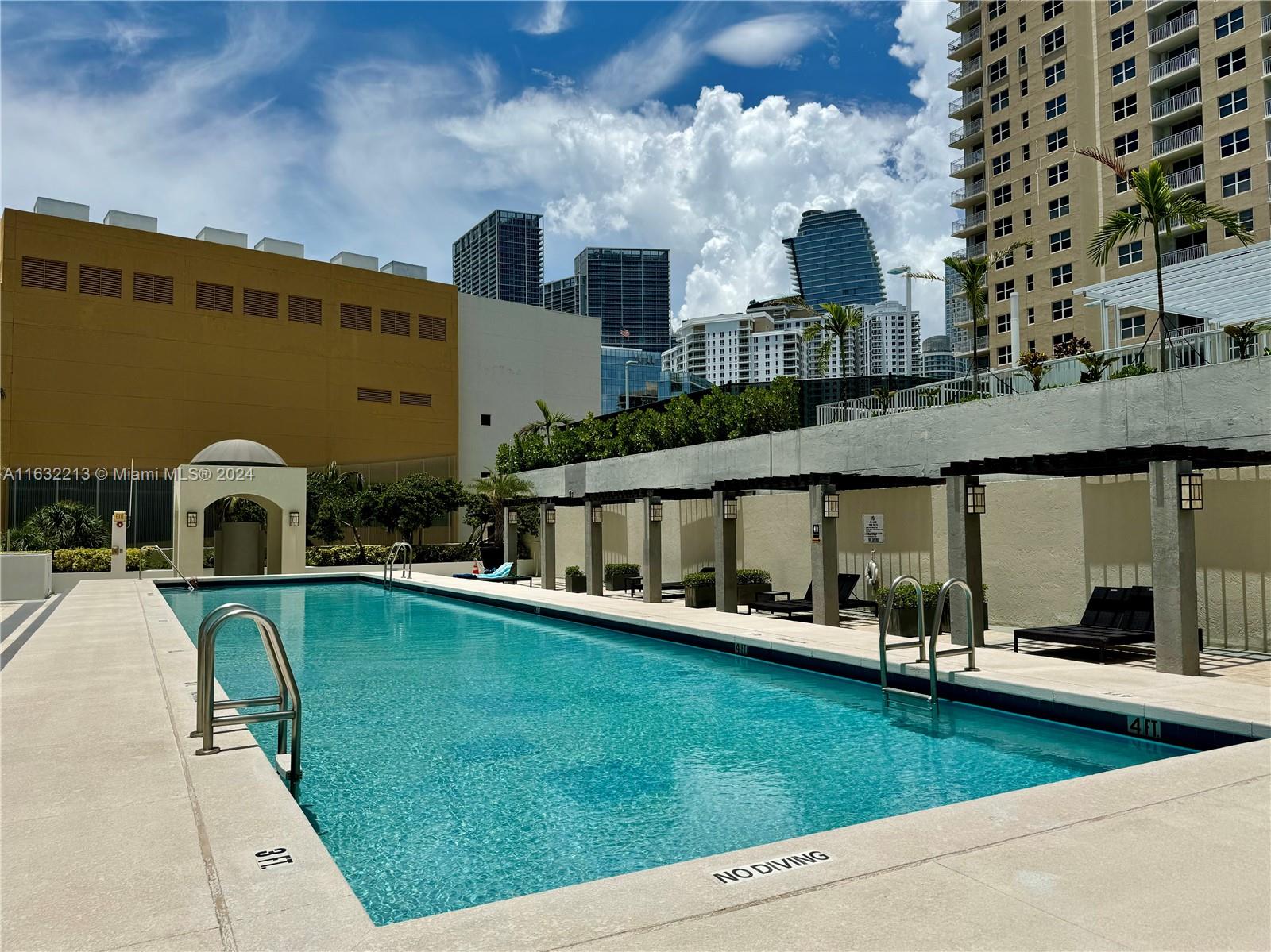 ST LOUIS CONDO - Residential Lease