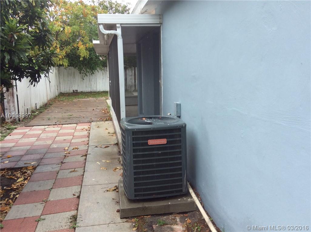 Weidlings Sub Of S1/2 Of - Residential