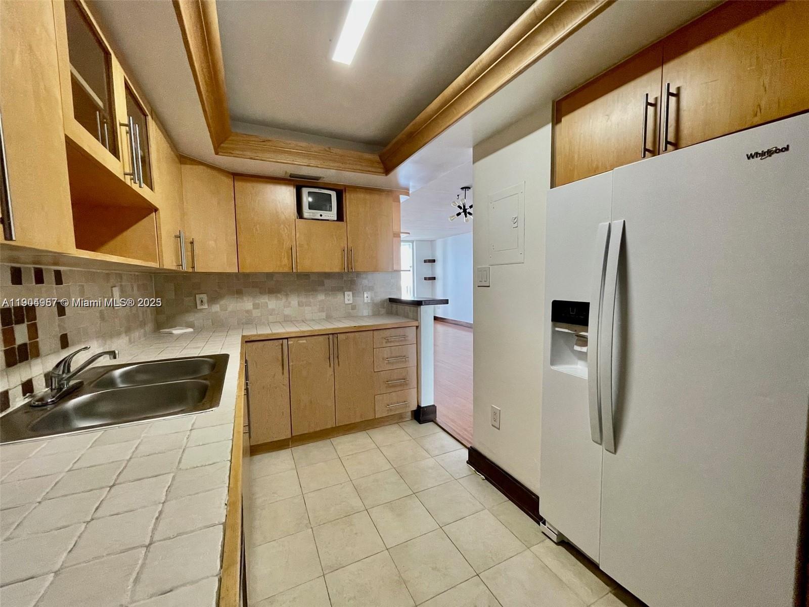 DEL PRADO MARINA - Residential Lease