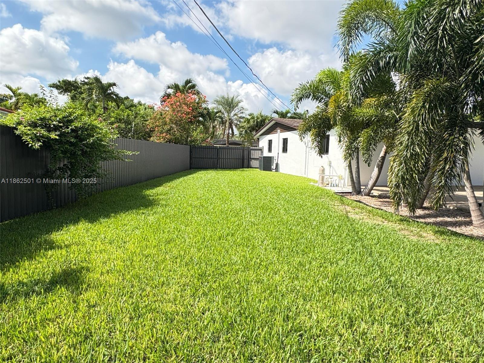 10431 SW 54th St 10431