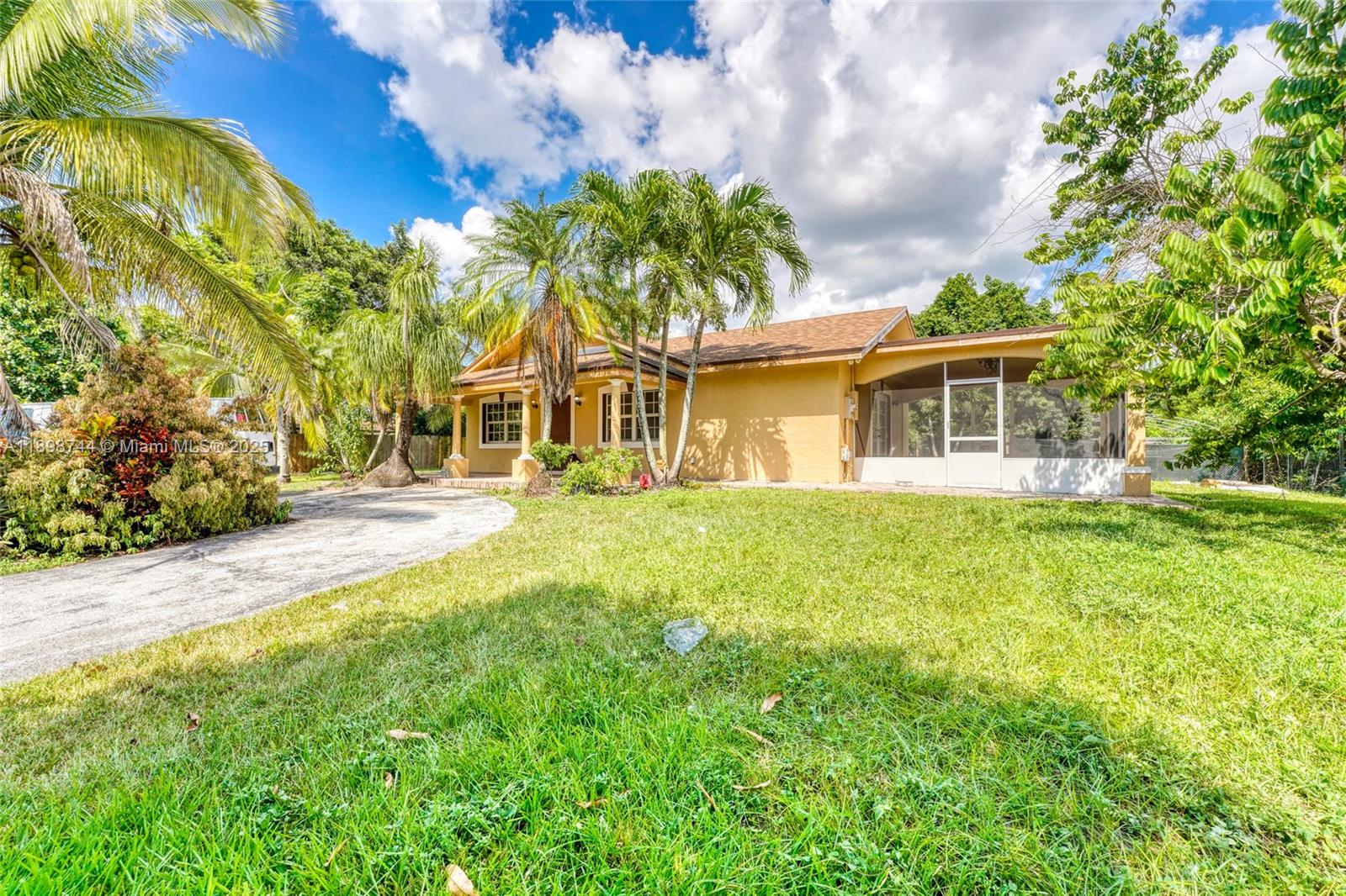 EVERGLADES LAND CO SUB - Residential Lease