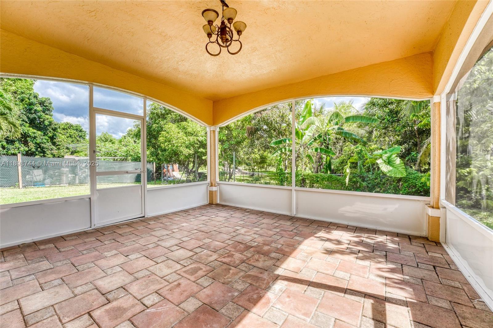 EVERGLADES LAND CO SUB - Residential Lease