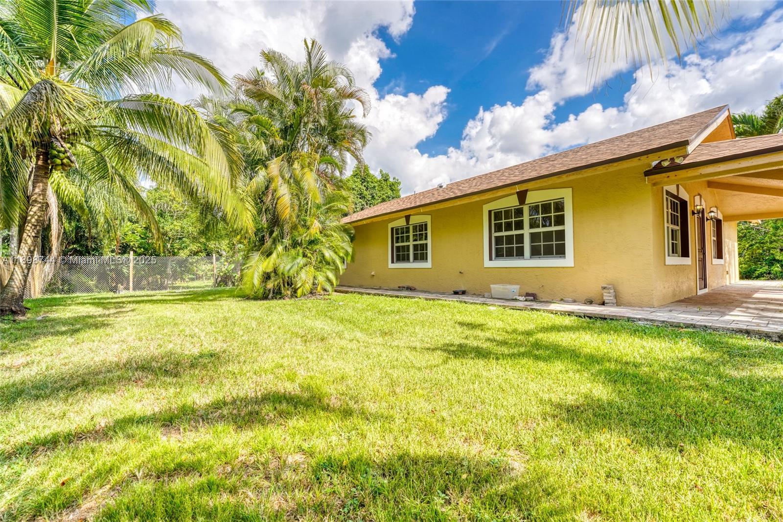 EVERGLADES LAND CO SUB - Residential Lease