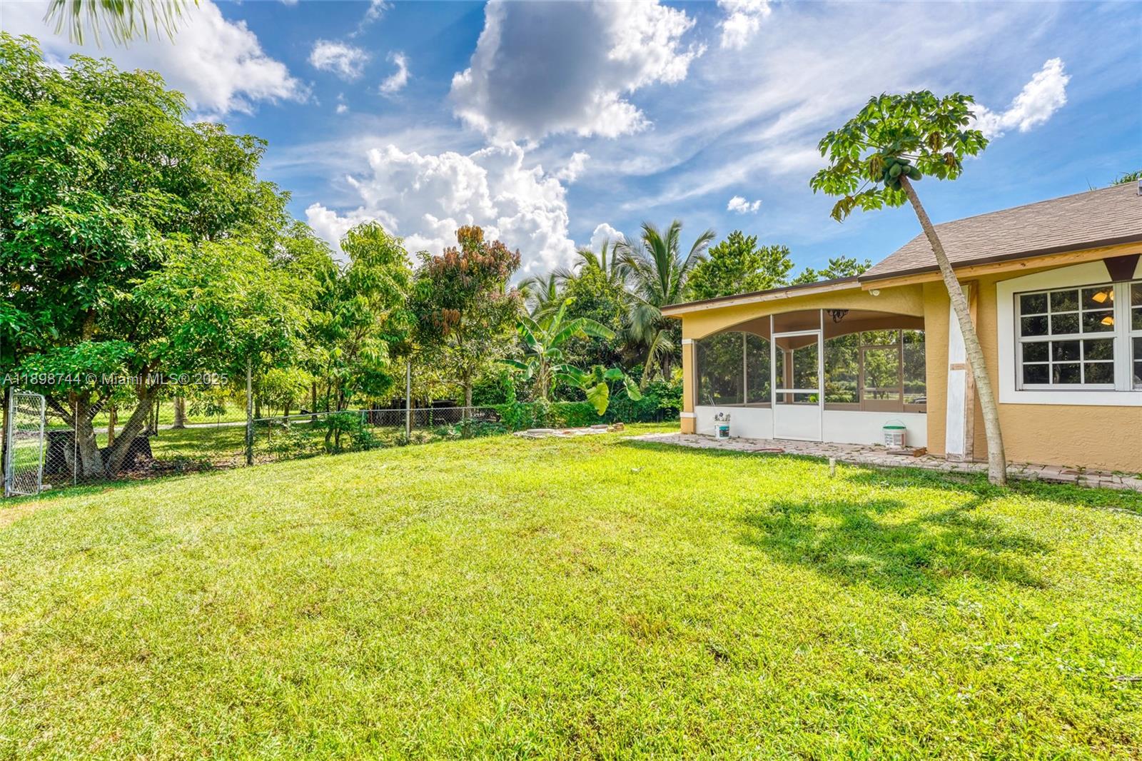 EVERGLADES LAND CO SUB - Residential Lease