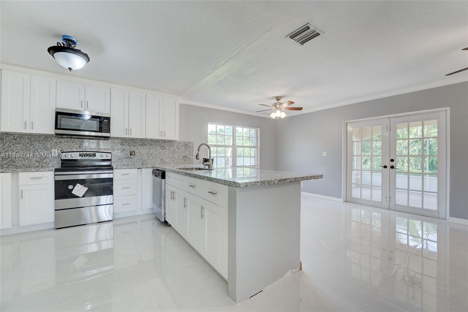 EVERGLADES LAND CO SUB - Residential Lease