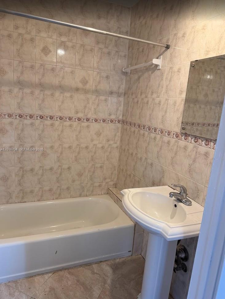 WEST MIAMI SHORES SEC C - Residential
