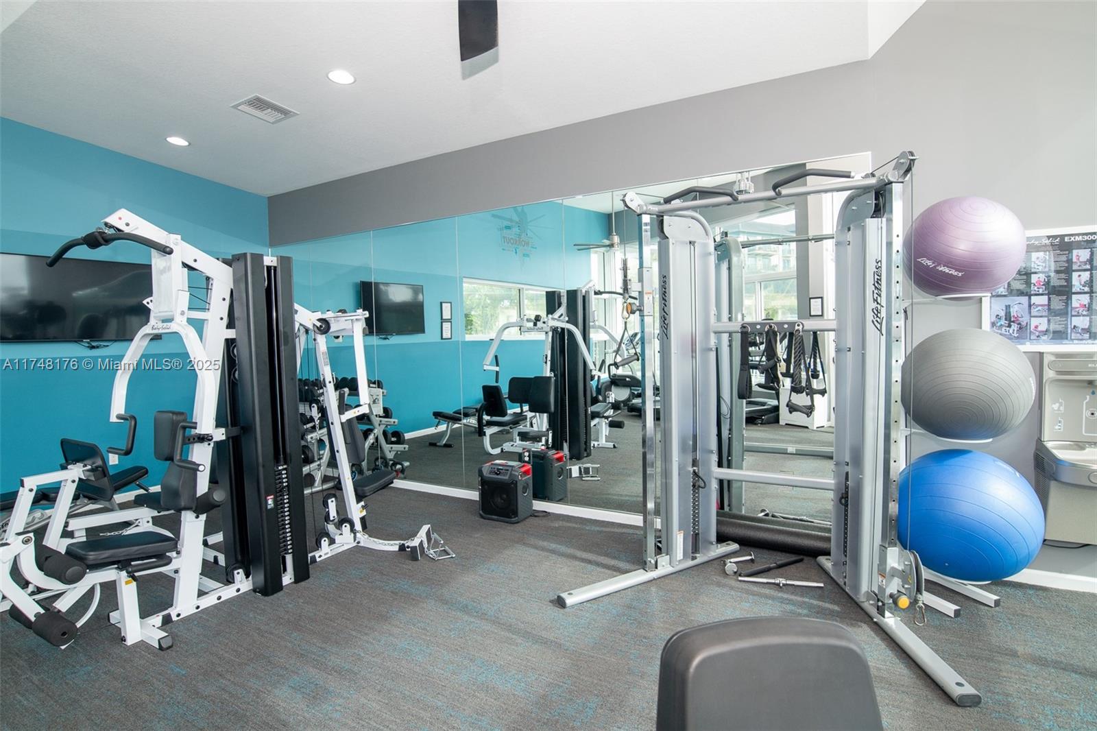 POINTE @ MIDDLE RIVER - Residential