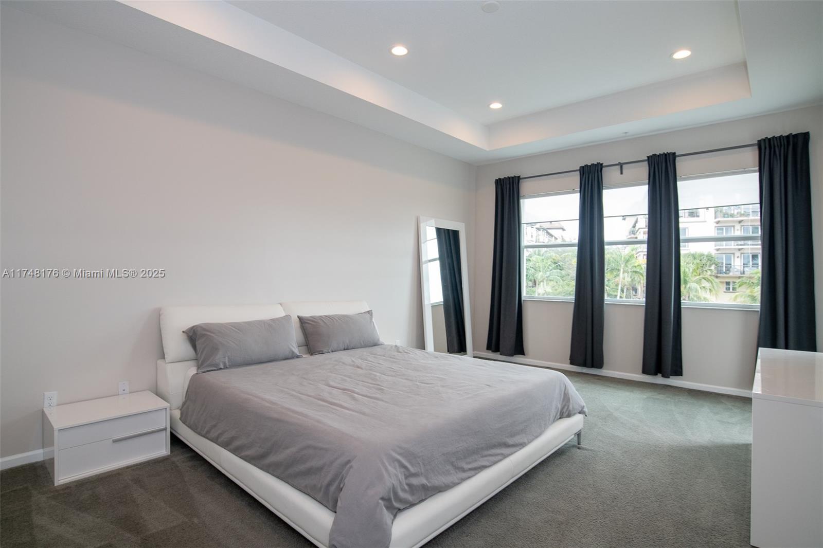 POINTE @ MIDDLE RIVER - Residential