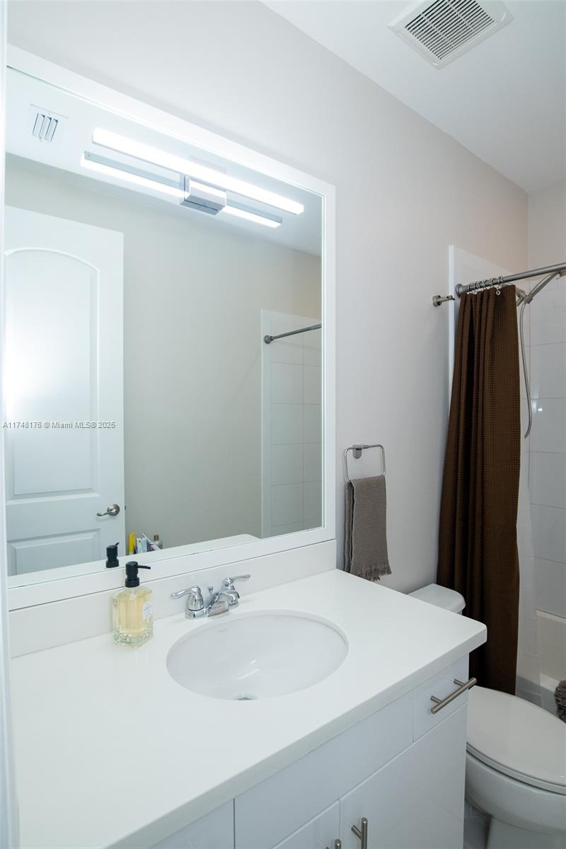 POINTE @ MIDDLE RIVER - Residential