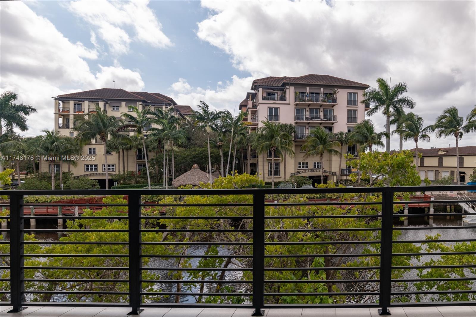 POINTE @ MIDDLE RIVER - Residential