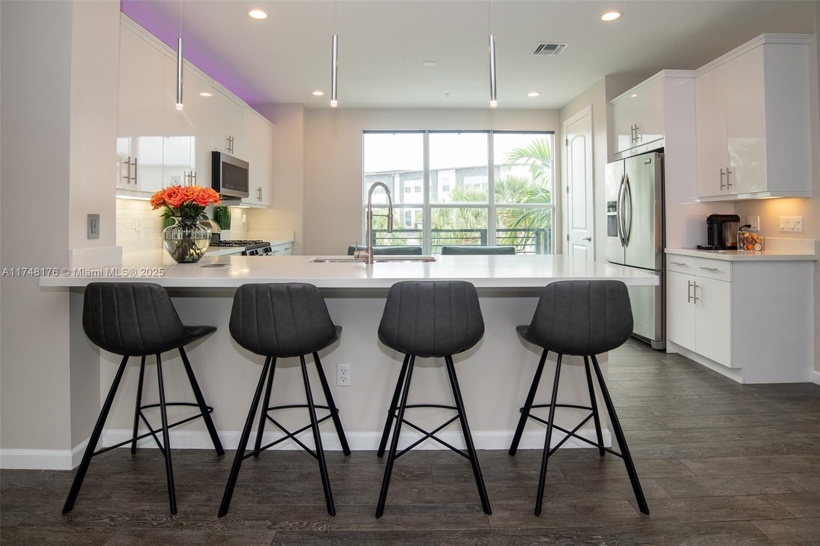 POINTE @ MIDDLE RIVER - Residential