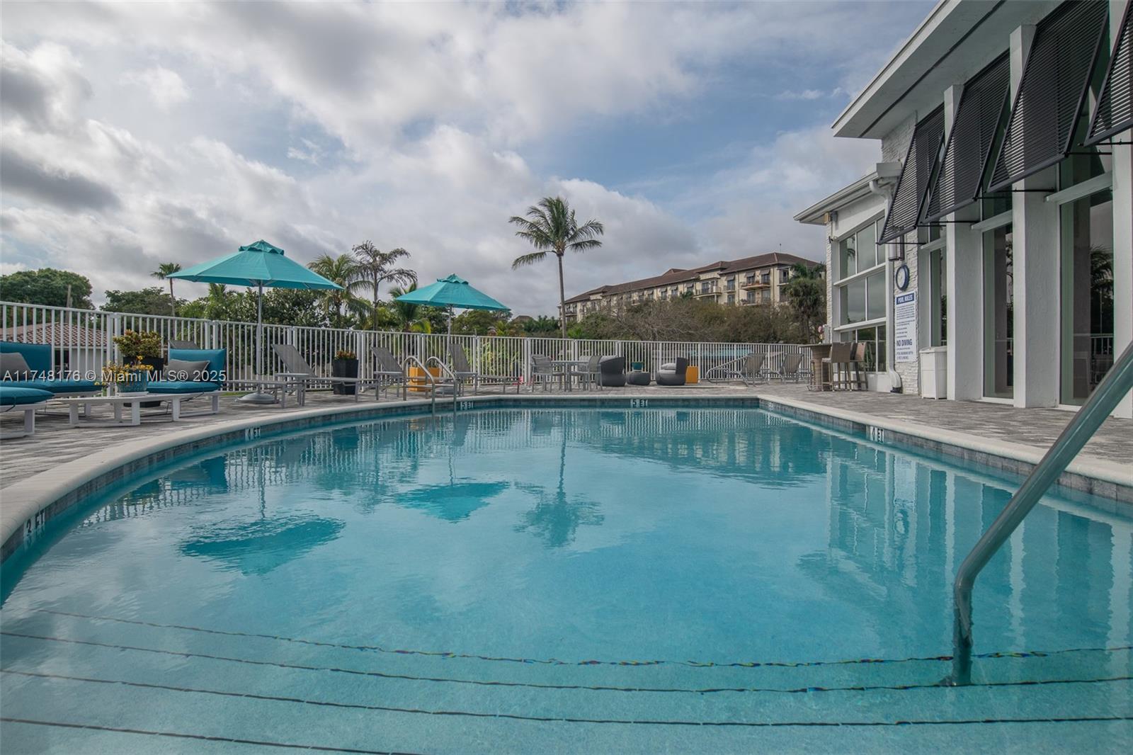 POINTE @ MIDDLE RIVER - Residential