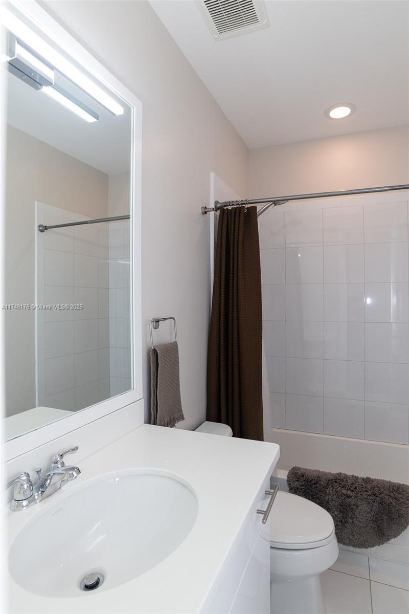 POINTE @ MIDDLE RIVER - Residential