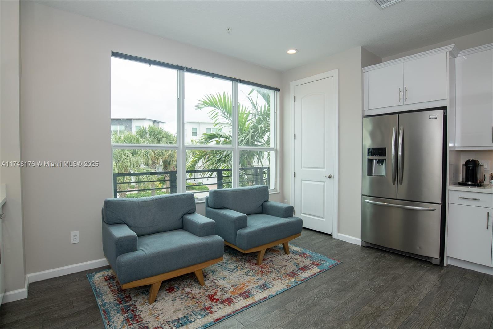 POINTE @ MIDDLE RIVER - Residential