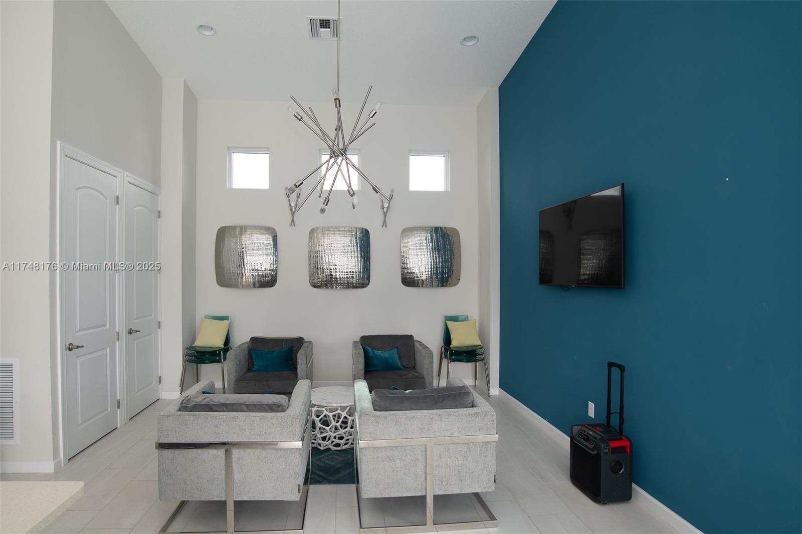 POINTE @ MIDDLE RIVER - Residential