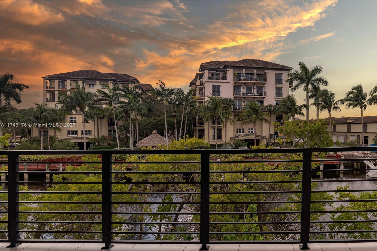 POINTE @ MIDDLE RIVER - Residential