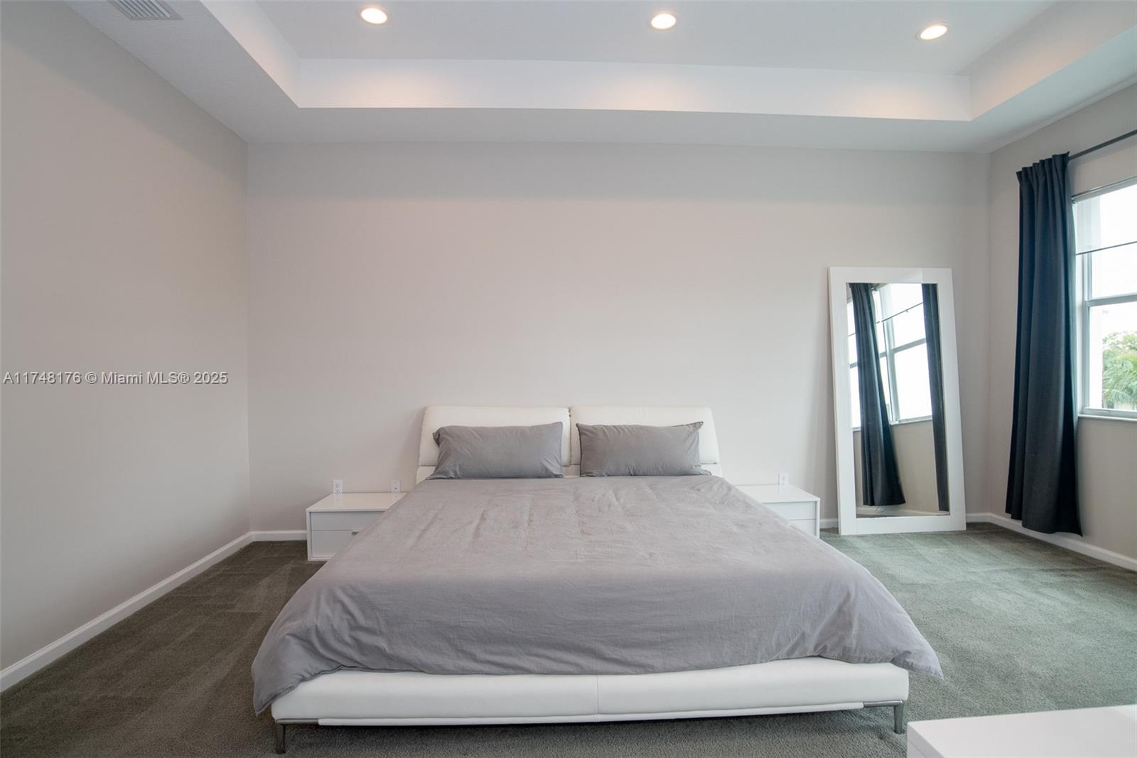 POINTE @ MIDDLE RIVER - Residential