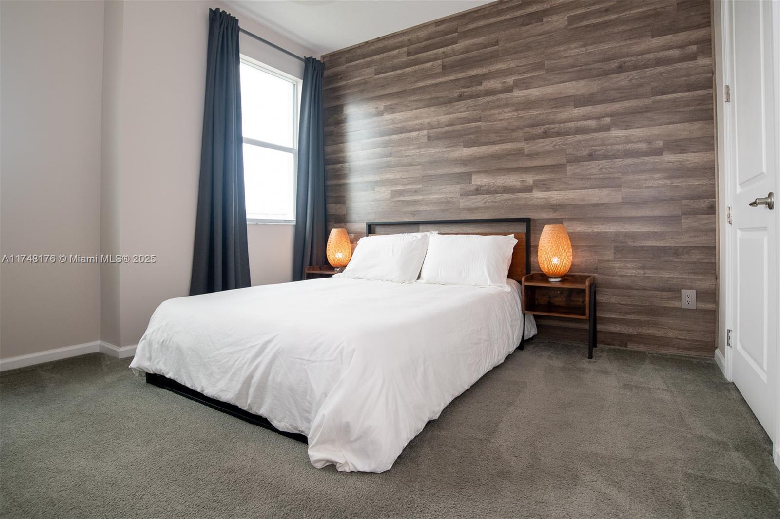 POINTE @ MIDDLE RIVER - Residential