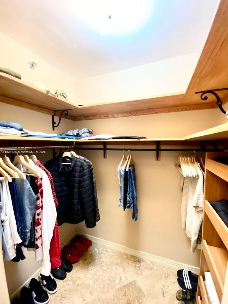 THE DECOPLAGE CONDO - Residential