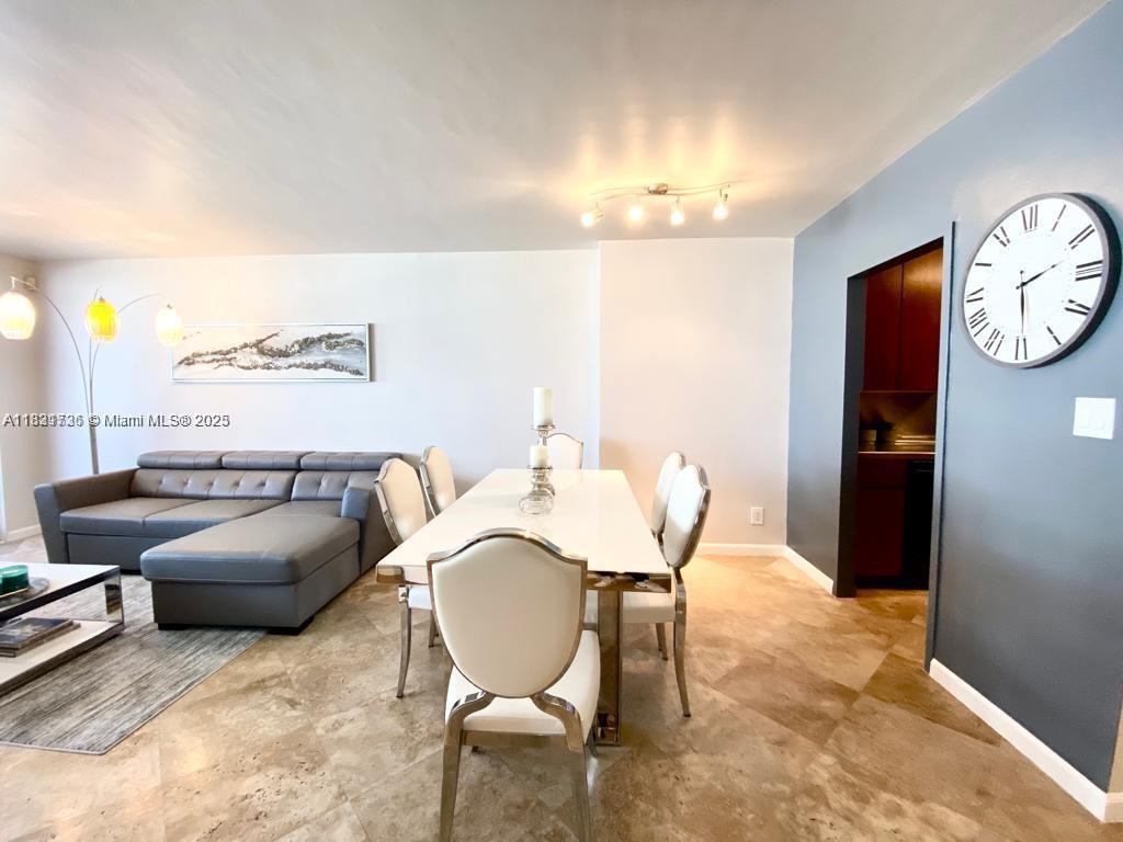 100 Lincoln Rd 608