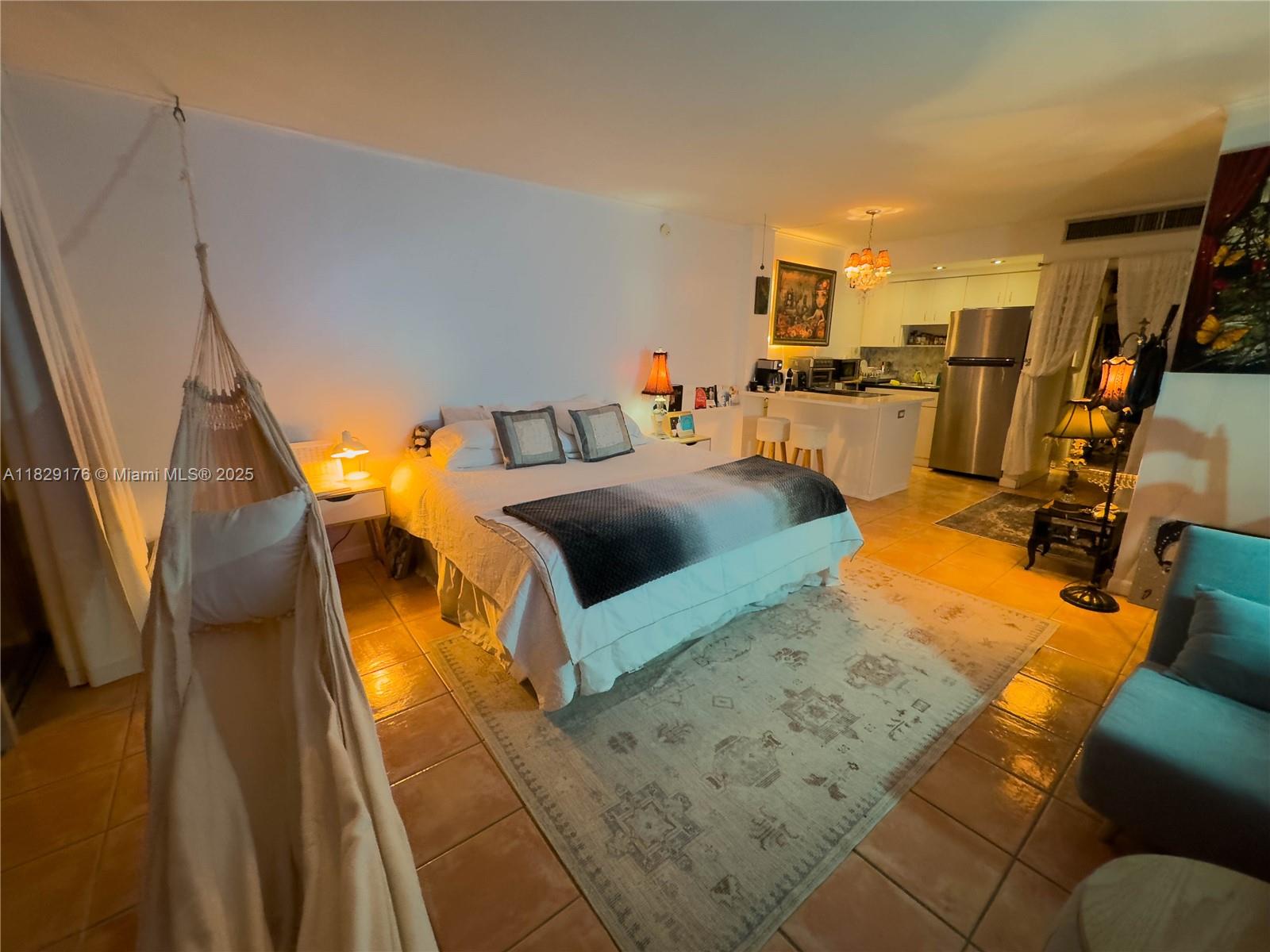 PALM BAY CONDOMINIUM - Residential