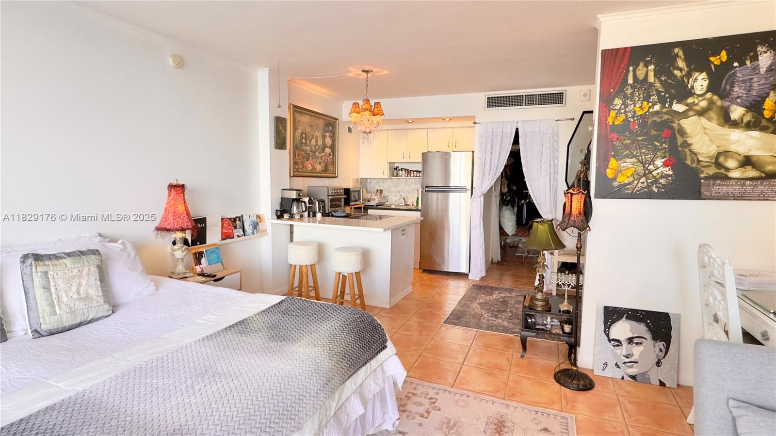 PALM BAY CONDOMINIUM - Residential