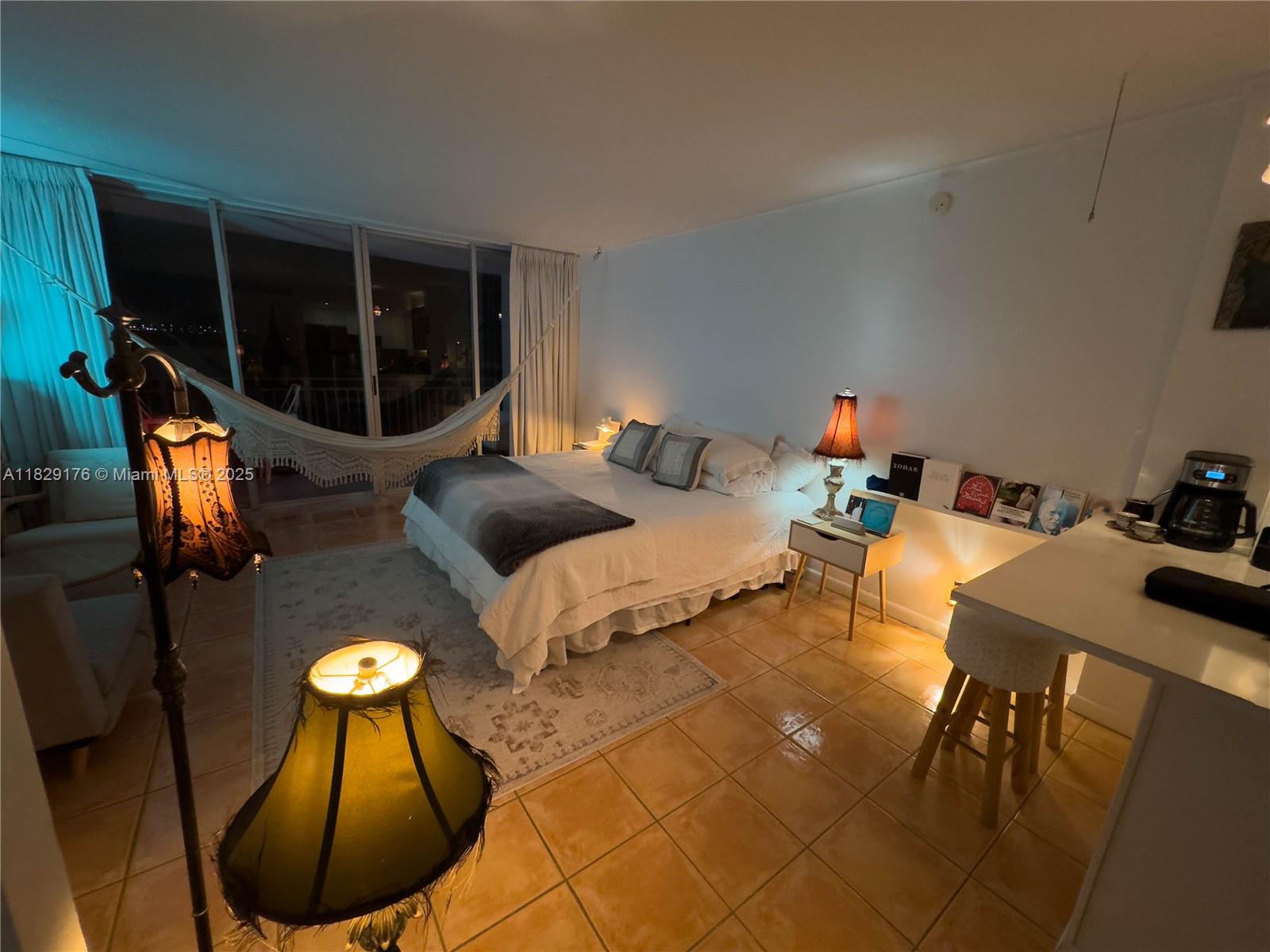 PALM BAY CONDOMINIUM - Residential