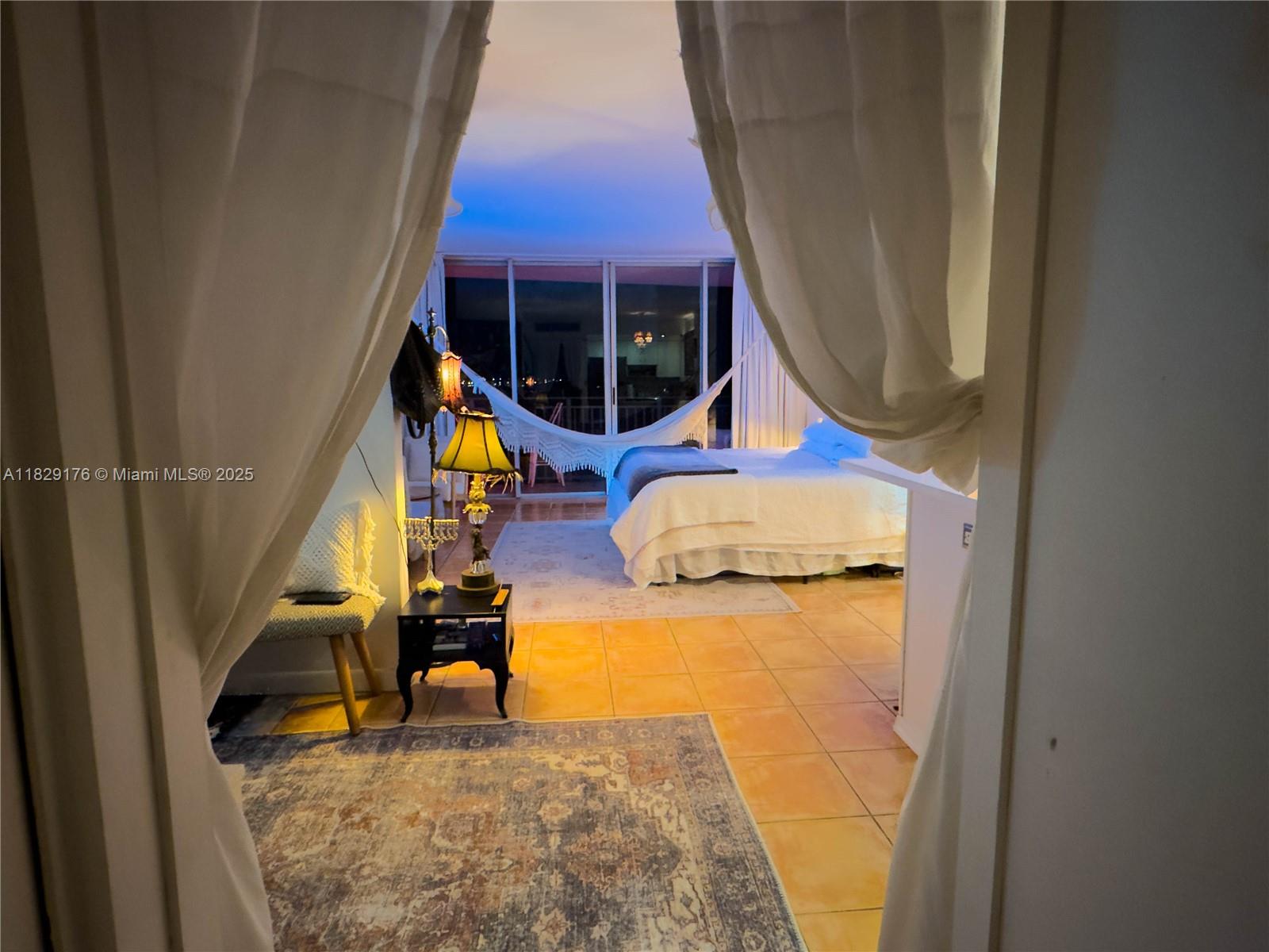 PALM BAY CONDOMINIUM - Residential