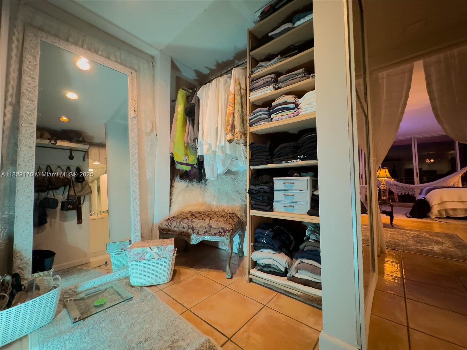 PALM BAY CONDOMINIUM - Residential