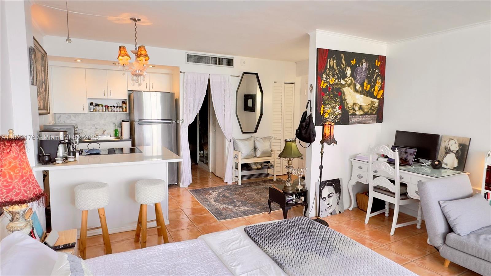 PALM BAY CONDOMINIUM - Residential