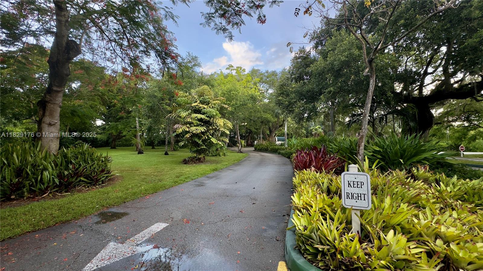 PALM BAY CONDOMINIUM - Residential