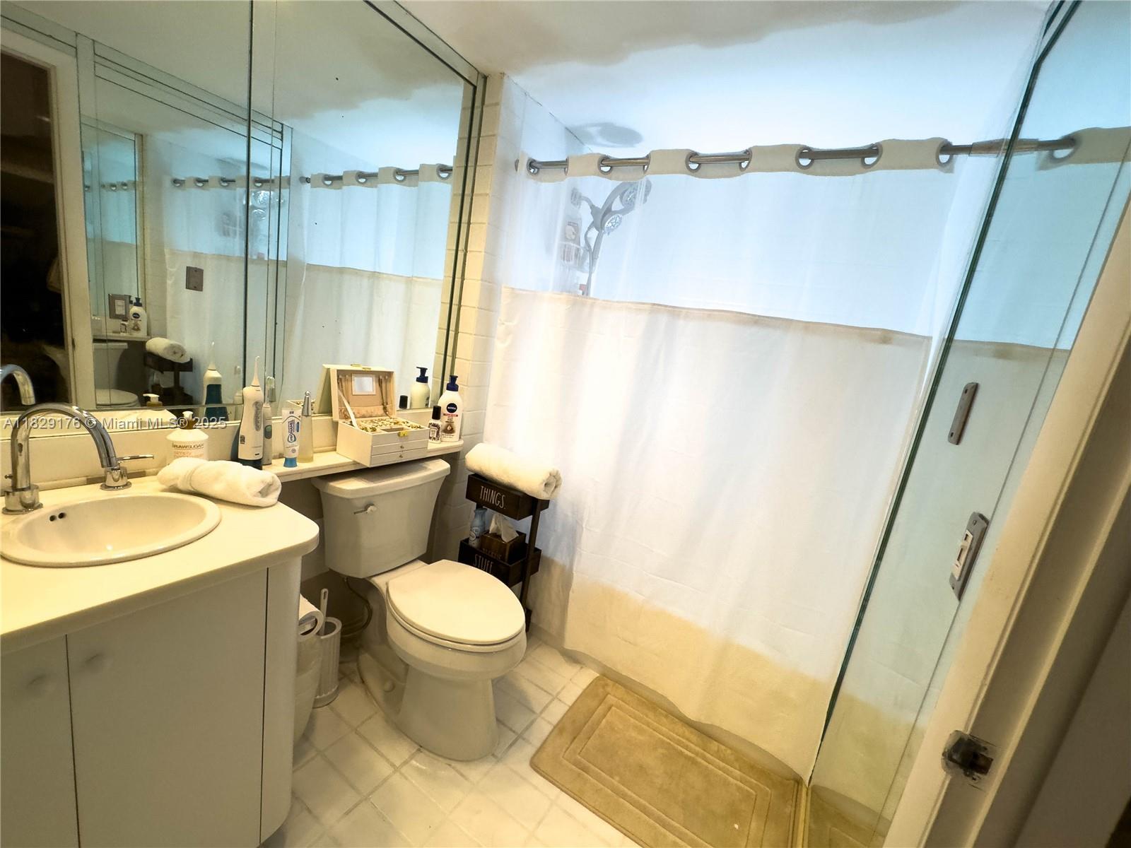 PALM BAY CONDOMINIUM - Residential