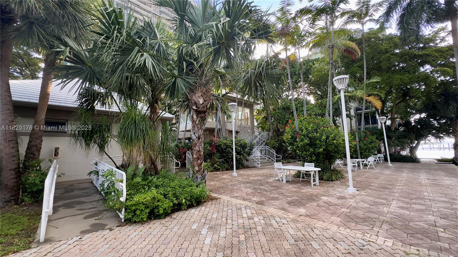 PALM BAY CONDOMINIUM - Residential
