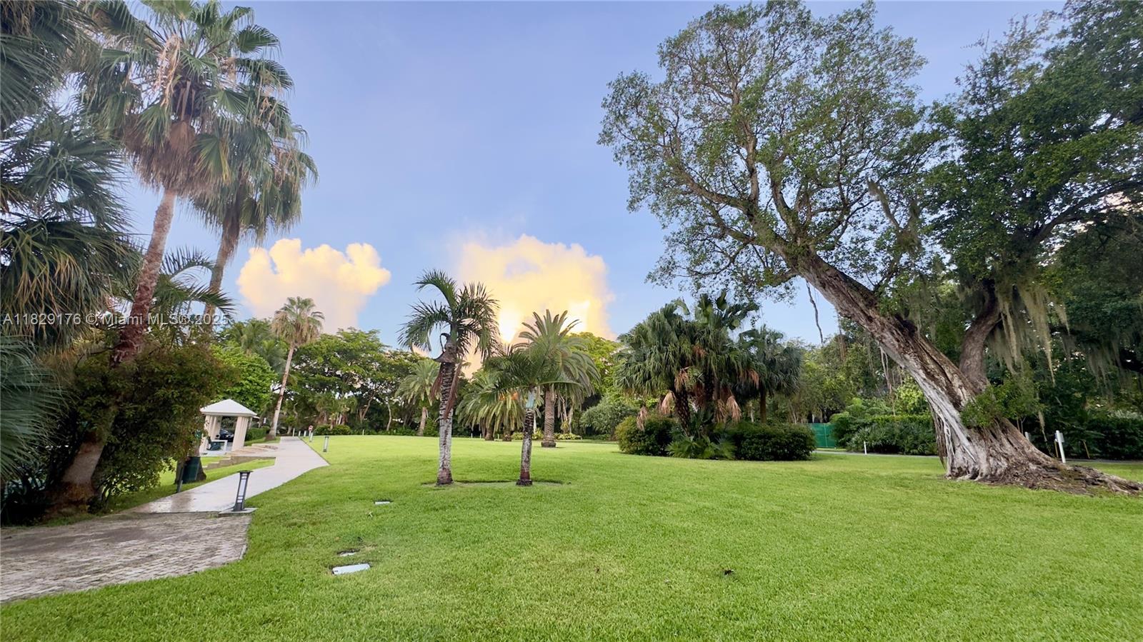 PALM BAY CONDOMINIUM - Residential